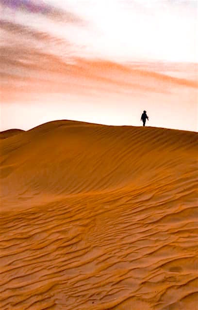 Seule dans le désert