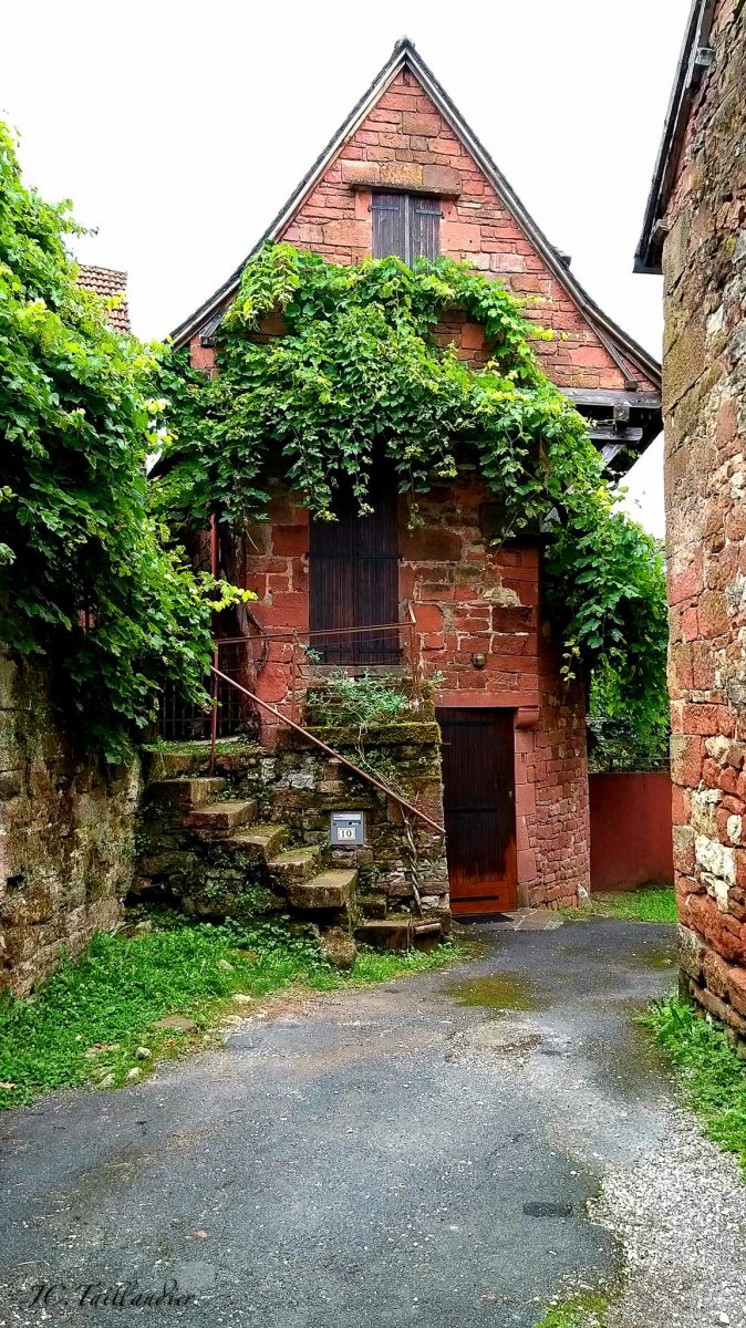 Collonges la rouge